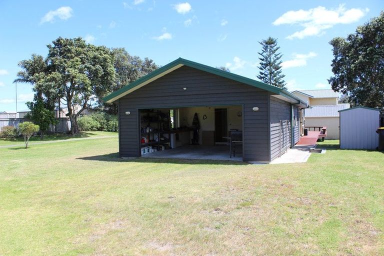 Photo of property in 106 Rimu Place, Matarangi, Whitianga, 3592