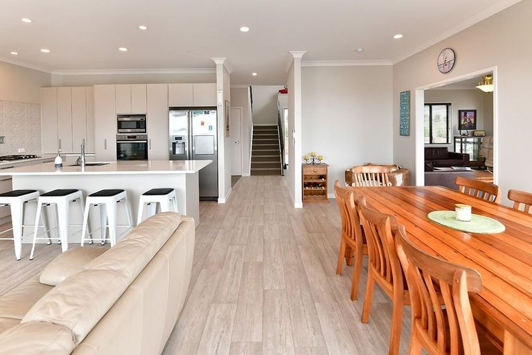 Photo of property in 51 The Ritz, Orewa, 0931