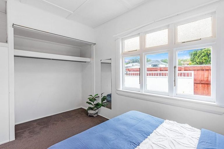 Photo of property in 10 Parakai Street, Paraparaumu, 5032