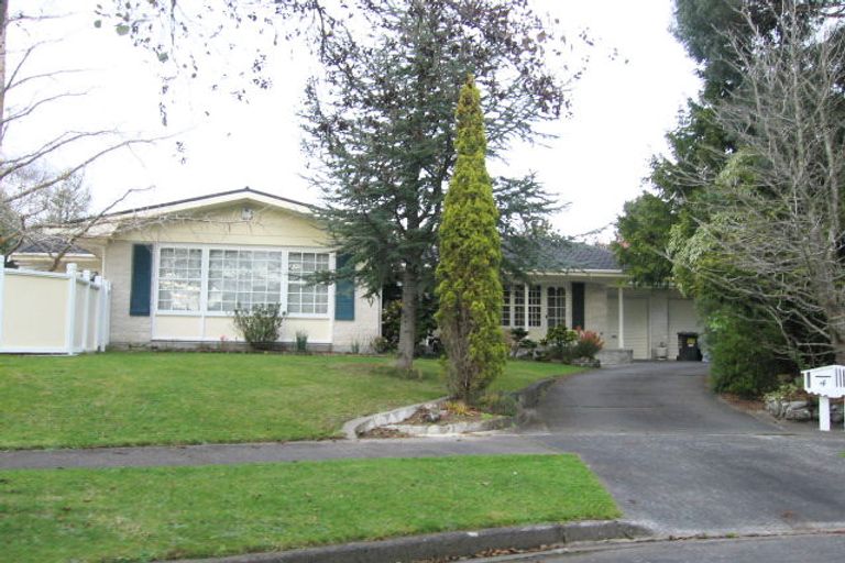 Photo of property in 4 Fernwood Place, Fitzherbert, Palmerston North, 4410