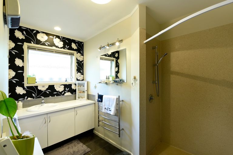 Photo of property in 28 Coleridge Place, Stoke, Nelson, 7011