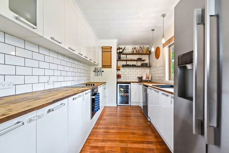 Photo of property in 15 Matthews Crescent, Melville, Hamilton, 3206