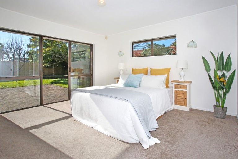 Photo of property in 52 Bob Charles Drive, Golflands, Auckland, 2013
