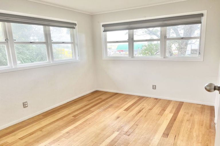 Photo of property in 1 Mack Place, Red Hill, Papakura, 2110