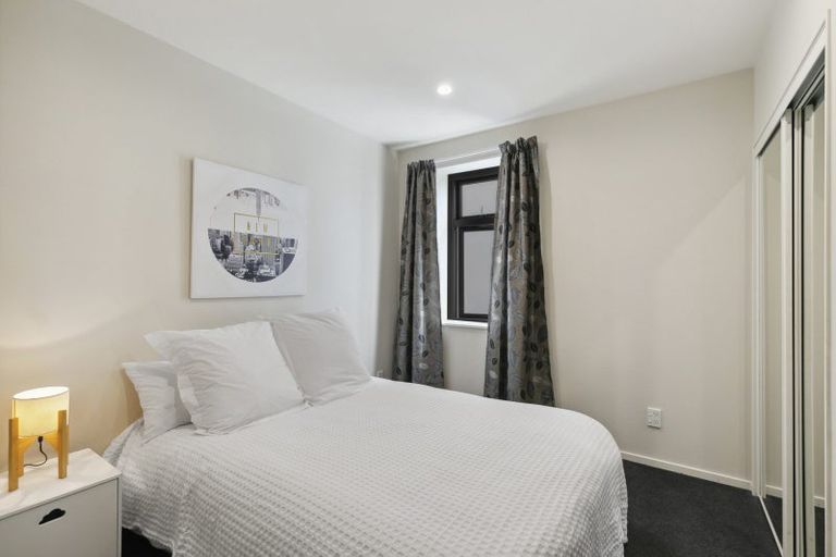 Photo of property in Terrace Garden Apartments, 14b/120 The Terrace, Wellington Central, Wellington, 6011