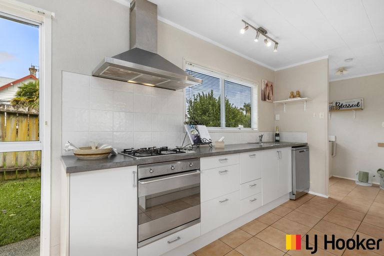 Photo of property in 66b Prospect Terrace, Pukekohe, 2120