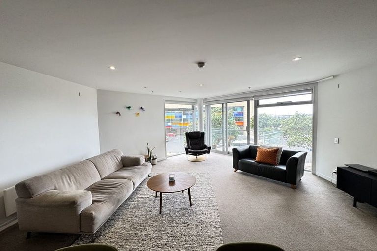 Photo of property in Piermont Apartments, 2b/82 Cable Street, Te Aro, Wellington, 6011
