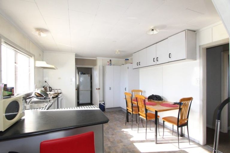 Photo of property in 1 Pilrig Place, Tokoroa, 3420