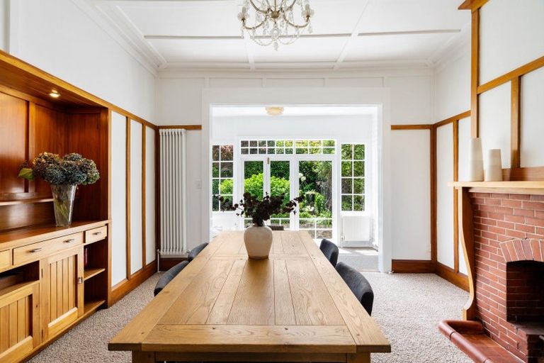 Photo of property in 28 Fitzroy Road, Bluff Hill, Napier, 4110