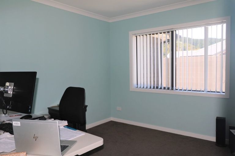 Photo of property in 32 Filmer Crescent, Wallaceville, Upper Hutt, 5018