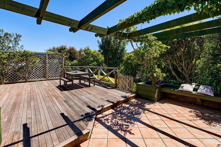 Photo of property in 196 Karori Road, Karori, Wellington, 6012