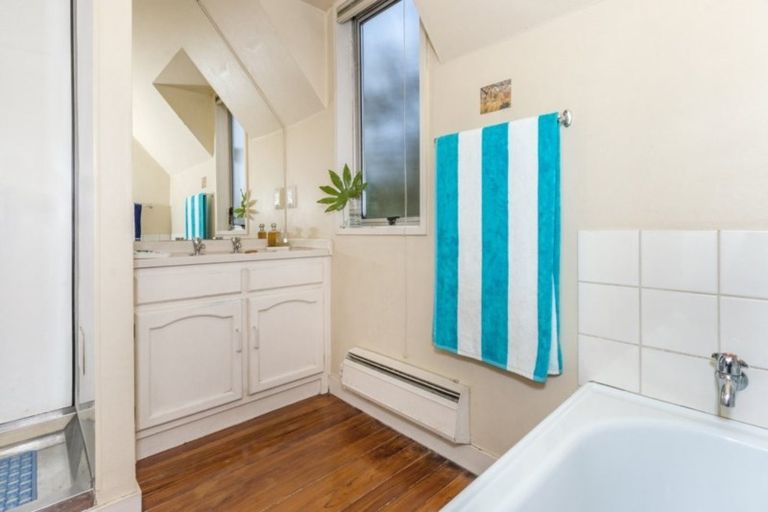 Photo of property in 1/122 Office Road, Merivale, Christchurch, 8014