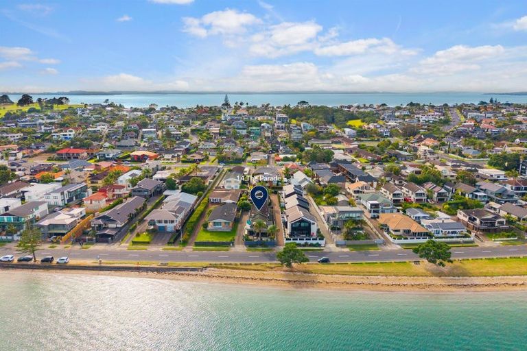 Photo of property in 14 The Parade, Bucklands Beach, Auckland, 2012