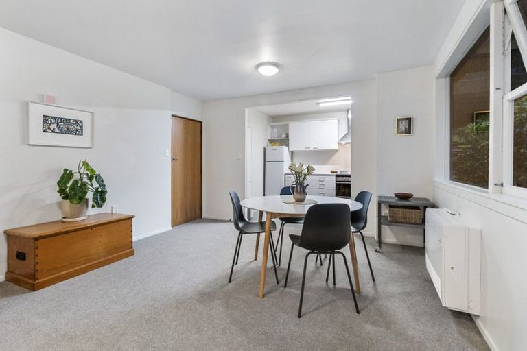 Photo of property in 41 Old Lake Road, Narrow Neck, Auckland, 0624