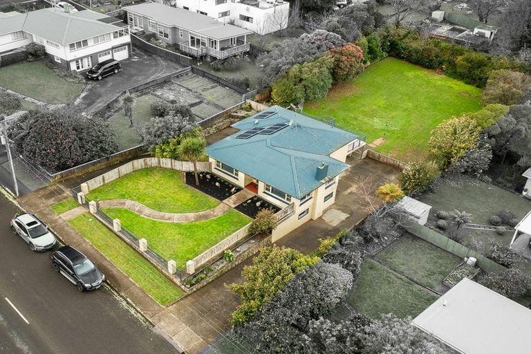 Photo of property in 4 Argyle Avenue, Levin, 5510