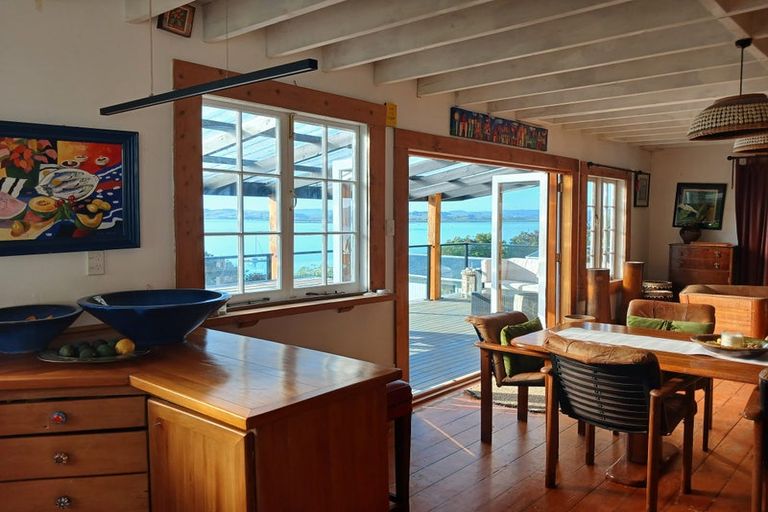 Photo of property in 102 Beach Road, Onerahi, Whangarei, 0110