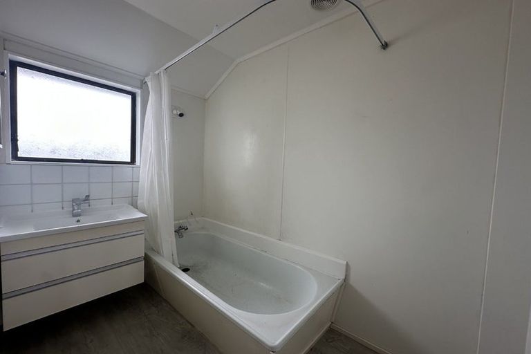 Photo of property in 3 Halsey Road, Manurewa, Auckland, 2102