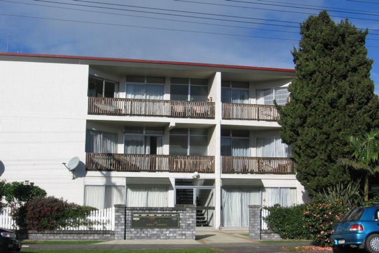 Photo of property in 8/12 Norfolk Street, Regent, Whangarei, 0112