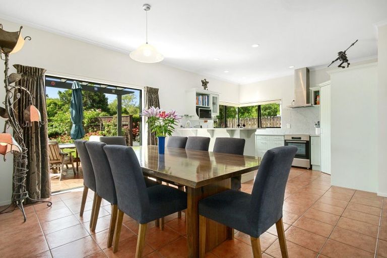 Photo of property in 11 Pokaka Street, Birchville, Upper Hutt, 5018