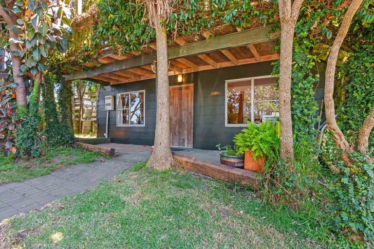 Photo of property in 516 Fordyce Road, South Head, Helensville, 0874