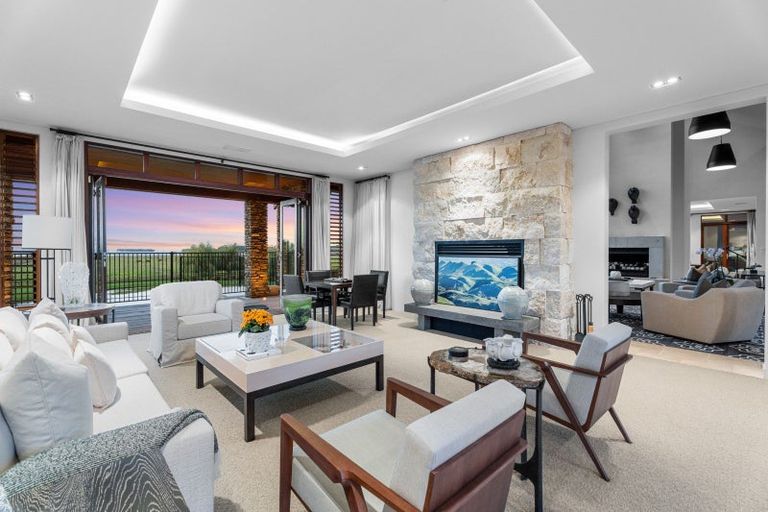 Photo of property in 42 Porterfield Road, Whitford, Howick, 2571