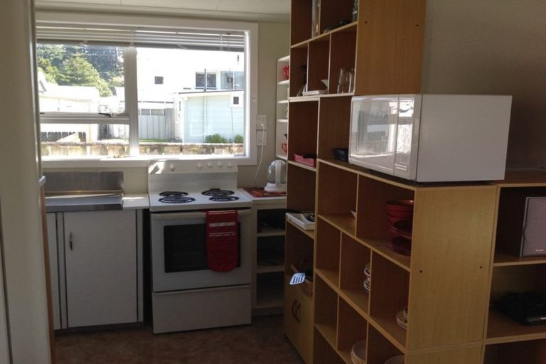 Photo of property in 73 Sixth Avenue, Urenui, 4377