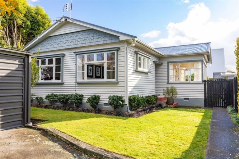 Photo of property in 157 Weston Road, St Albans, Christchurch, 8052