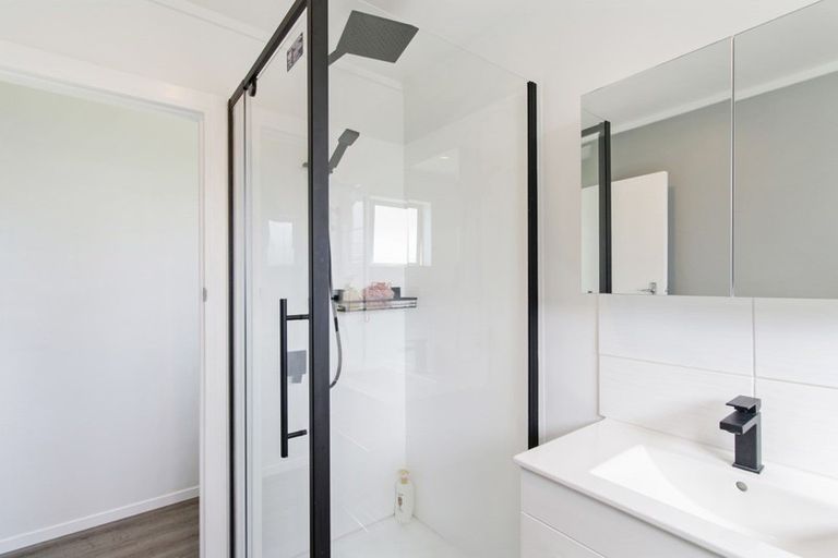 Photo of property in 16 Linklater Avenue, Foxton Beach, Foxton, 4815