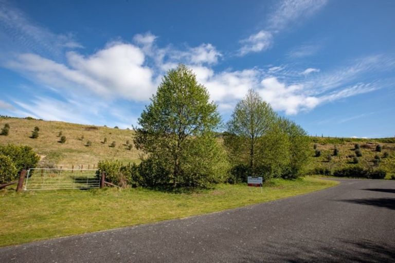 Photo of property in 19 Rangitukua Drive, Kuratau, Turangi, 3381