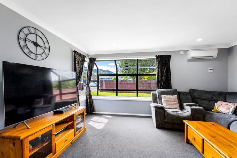 Photo of property in 53 Shakespeare Avenue, Trentham, Upper Hutt, 5018