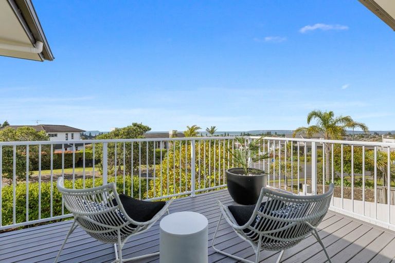 Photo of property in 56 Grovenor Drive, Orewa, 0931