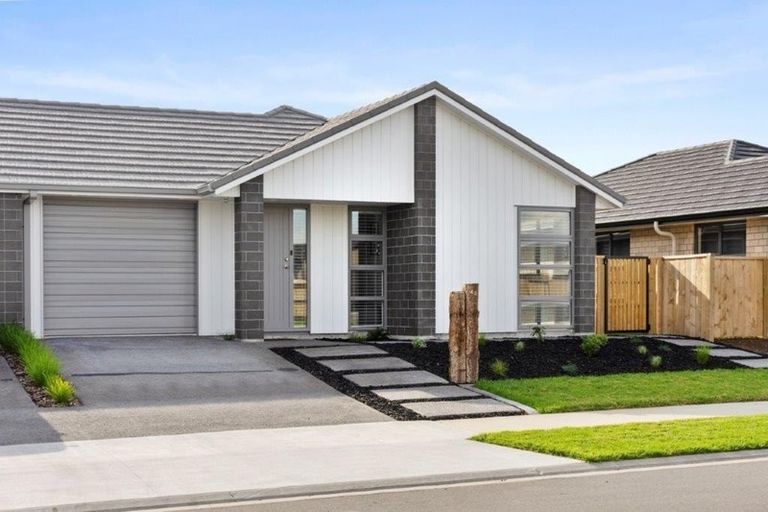 Photo of property in 48 Hills View Drive, Papamoa, 3118