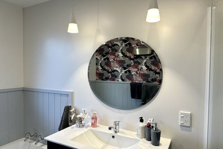 Photo of property in 54 West Plains Road, Waikiwi, Invercargill, 9810