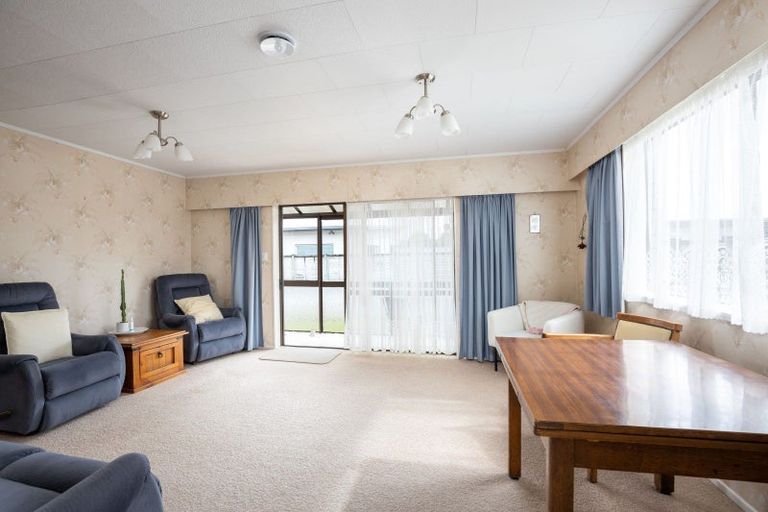 Photo of property in 2/151 Carrington Street, Lower Vogeltown, New Plymouth, 4310