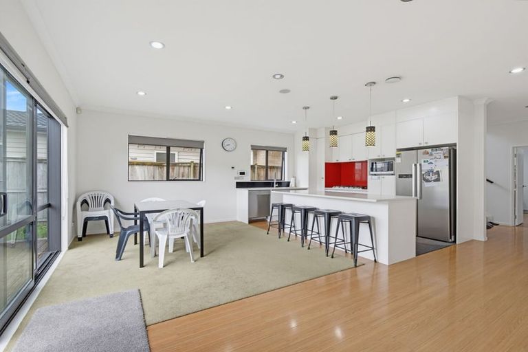 Photo of property in 11 Carrickdawson Drive, Flat Bush, Auckland, 2019