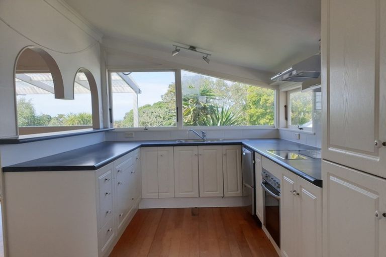 Photo of property in 40 Holland Road, Hillcrest, Auckland, 0627