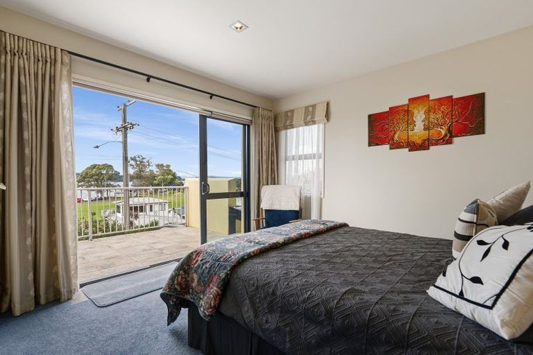 Photo of property in 33 Harbour View Road, Omokoroa, 3114