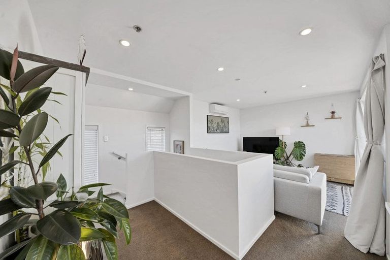 Photo of property in 2/9 Cameron Street, Sydenham, Christchurch, 8023