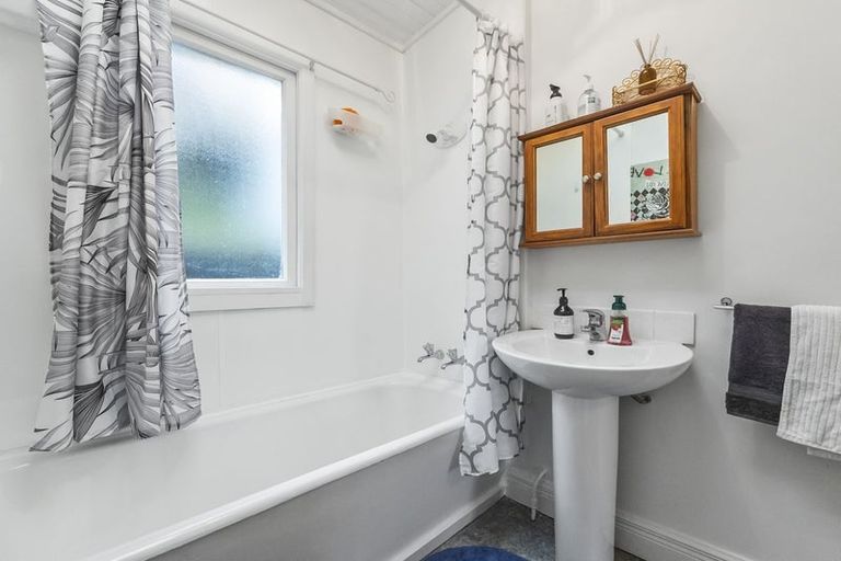 Photo of property in 17 Haig Street, Mornington, Dunedin, 9011