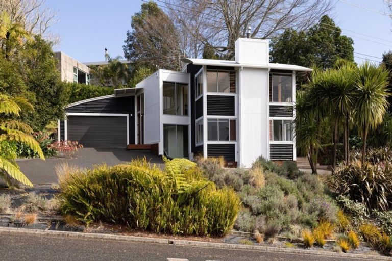 Photo of property in 275 Waitaha Road, Welcome Bay, Tauranga, 3112