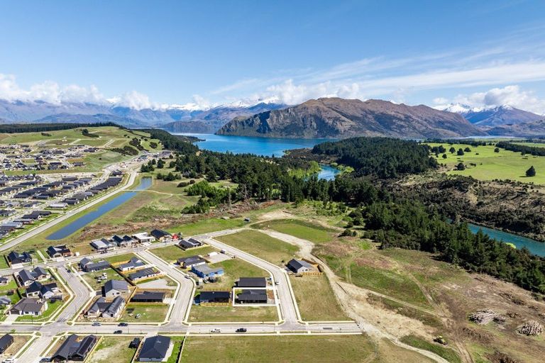 Photo of property in 14 Moonstone Street, Albert Town, Wanaka, 9305