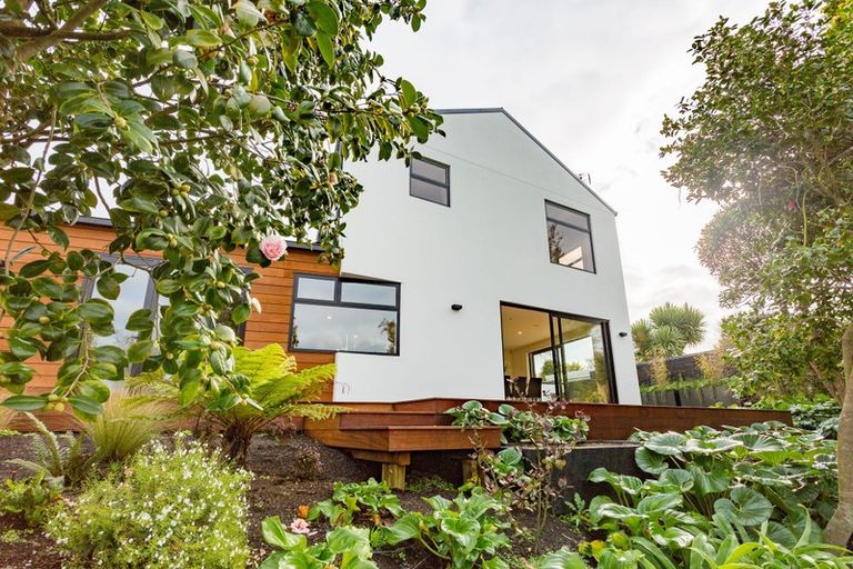 Photo of property in 80c Clyde Road, Ilam, Christchurch, 8041