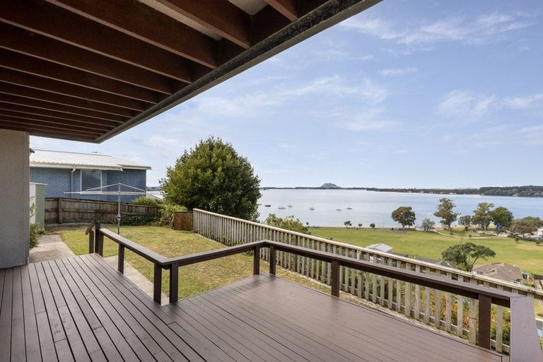 Photo of property in 87 Harbour View Road, Omokoroa, 3114