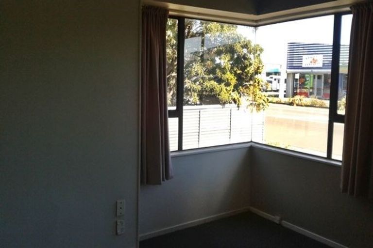 Photo of property in 974 Tremaine Avenue, Roslyn, Palmerston North, 4414