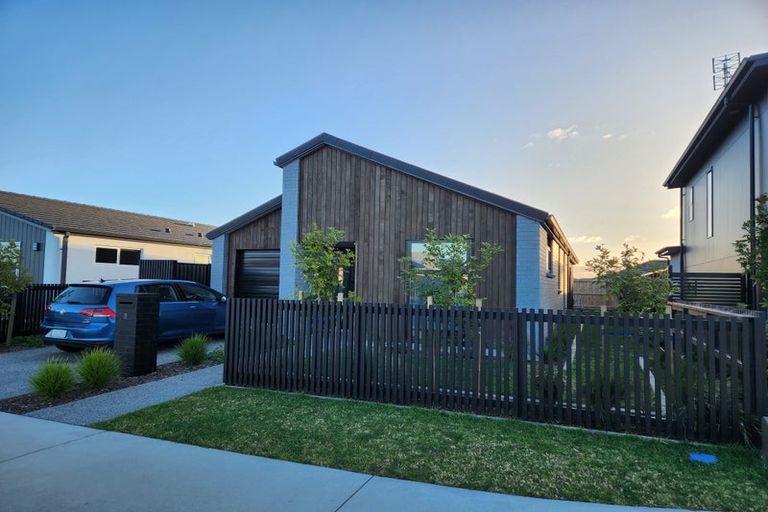 Photo of property in 8 Empire Crescent, Papamoa, 3118