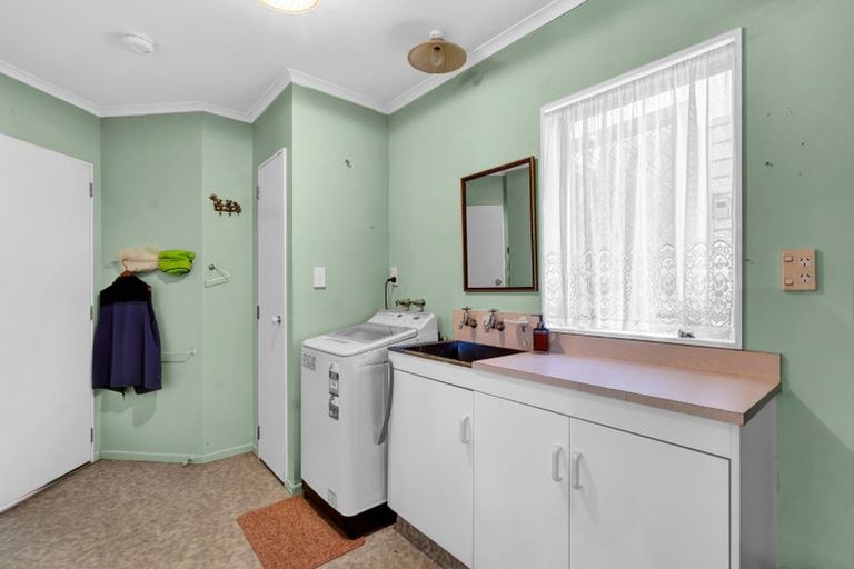 Photo of property in 1/16 Sandel Rise, Merrilands, New Plymouth, 4312