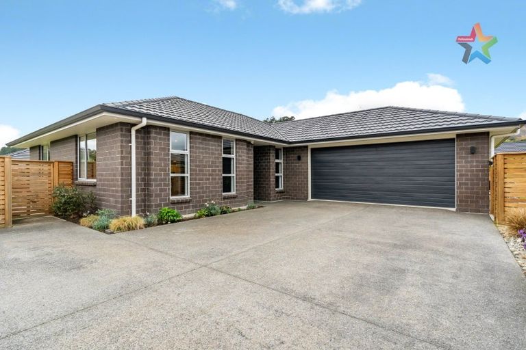 Photo of property in 8 Te Punga Road, Wallaceville, Upper Hutt, 5018