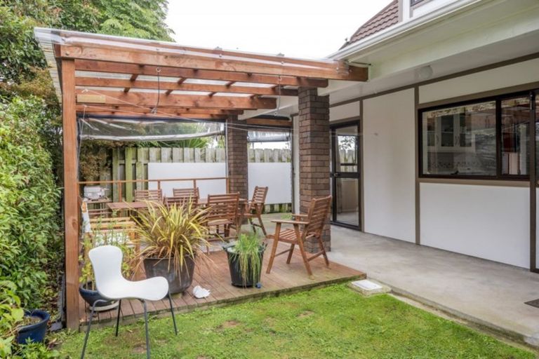 Photo of property in 42 Kent Street, Levin, 5510