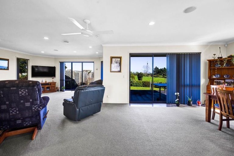 Photo of property in 274 Richmond Road, Lepperton, New Plymouth, 4373