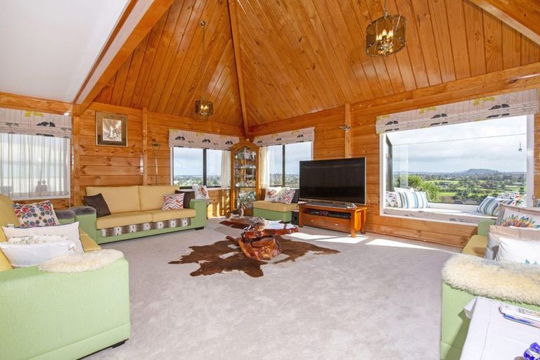 Photo of property in 38 Mccahill Views, Botany Downs, Auckland, 2010